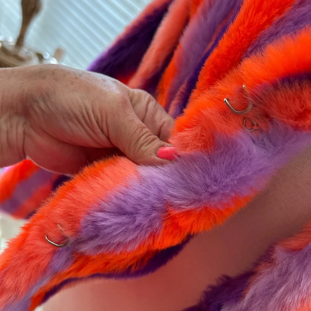 Hot & Delicious Multicolor Faux Fur Cropped Jacket - Picture 4 of 8